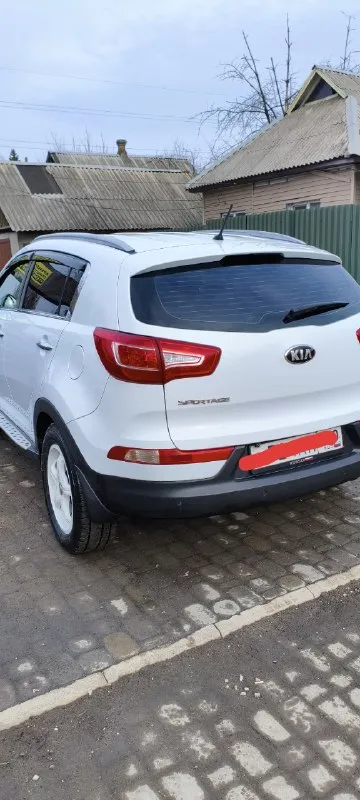 Продам kia sportage 3. Год выпуска 2013г. Акпп. Мотор 2.0. Пробег 196 тыс. Машина ездиет каждый день... - фотография