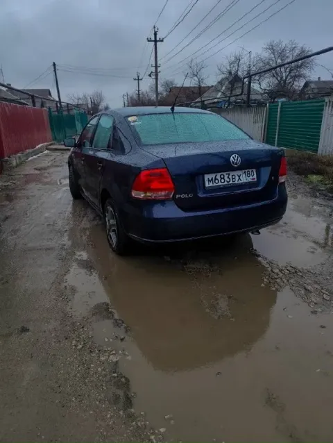 Продажа от собственника volkswagen polo 2012 год, двигатель cfna 1.6 простой и лёгкий в обслуживании... - фотография