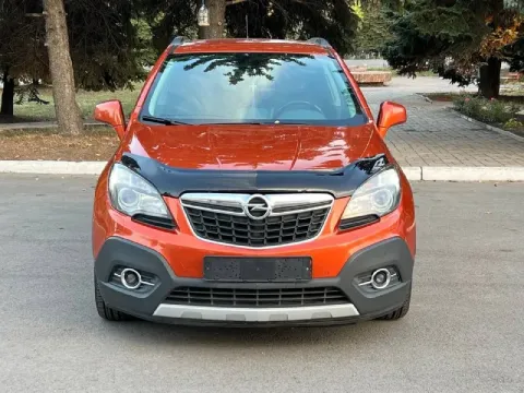 Opel mokka 2013 год выпуска. двигатель: 1.8 бензин. пробег 142.000 км. кпп: автомат(гидротрансформат... - фотография