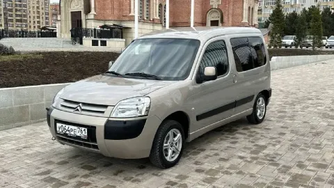 Ситроен берлинго пассажир 2007 год бензин 1.4 механика пробег 240т. км стеклоподъемник ц замок гидро... - фотография
