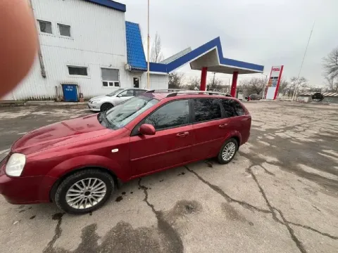 Собственник !!!
Продам лачетти 2007 года в кузове универсал.
Объем двигателя 1.6
Пробег 269000 км ( ... - фотография