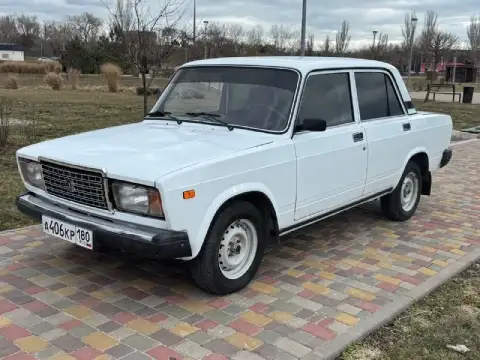 Продам ваз 2107
Год выпуска 2008
Без рыжиков, гнилья, красивая, ровная.
Дно, стаканы, пороги, все на... - фотография