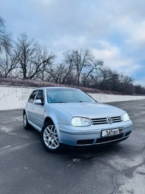💶 цена: 600000 разумные торги 📮 город: донецк 🚘 марка / модель: volkswagen golf 4 📅 год выпуска:2001... - фотография