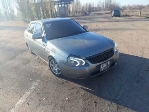 Продам priora 2170 мотор 1.6 16 клапанный. 2010 год машина на полном ходу, по лкп есть моменты, не г... - фотография