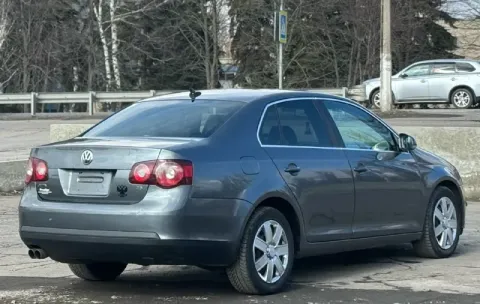 ‼️продам‼️ volkswagen jetta год:2009 мотор:2.5 коробка:автомат (aisin) привод:передний возможна прод... - фотография
