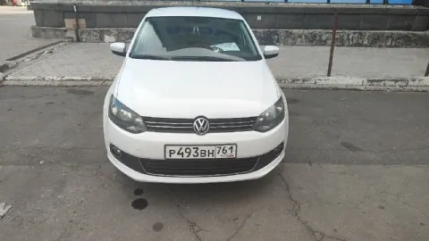 Продаю volkswagen polo год:2012 пробег:175000 км. коробка передач:механическая объём двигателя:1598... - фотография