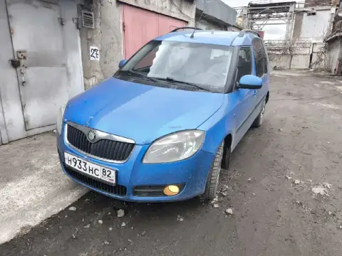 Продаю в донецке днр skoda румстер 1,6 двигатель мкпп, 2008 год. Климат заправлен и работает, стоит ... - фотография