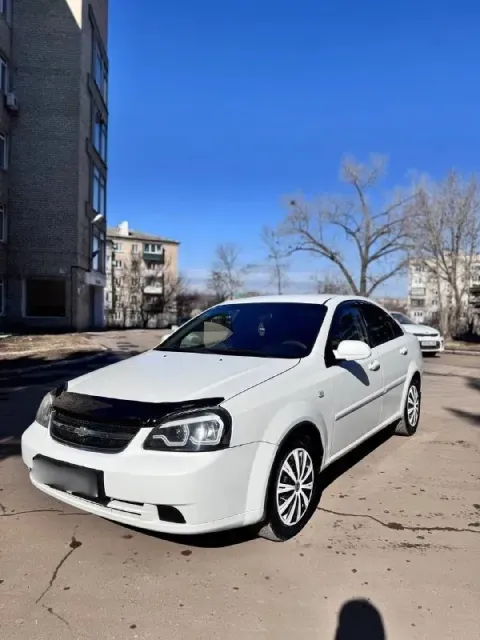 🚗 Chevrolet lacetti, 2007 1.6 механика ( газ бензин ) ✨ ухоженный автомобиль в красивом белом цвете.... - фотография