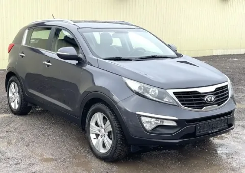 🔥 kia sportage🔥 в шикарном состоянии! ✅без дтп! ✅одна крашенная деталь( передняя правая дверь! ✅год... - фотография