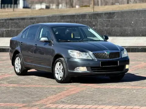 Skoda octavia
Год выпуска - 2012
Двигатель - 1.8t
Автоматическая кпп ( asin )
Пробег - 202.000км
Цен... - фотография