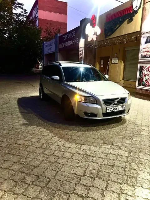 Продам личный автомобиль volvo v50, 2009 года выпуска с пробегом на данный момент 212.000 км. автома... - фотография