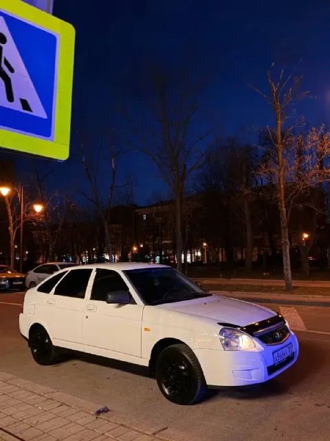 Продам приора 2 2016 год машина в очень хорошем состоянии герметики болты все заводское без дтп. все... - фотография