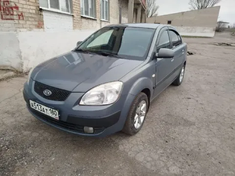 Собственник
Продам киа рио, 2006 год выпуска.
Двигатель 1.4, кпп 5 cт.
Кондиционер.
Стекла родные.
Э... - фотография