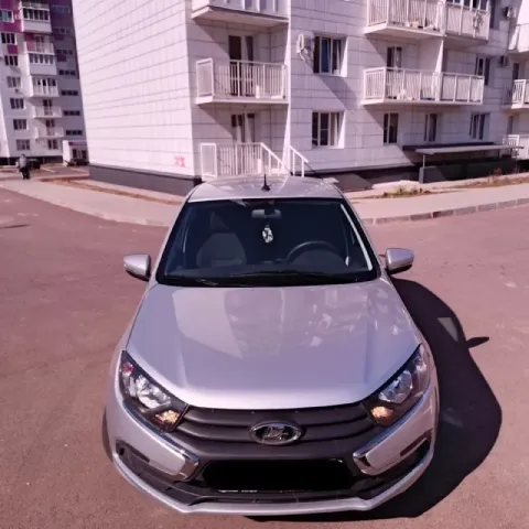 Продам ваз granta 2025, 1.6 л. (90 л. с.). 7500 км. родного пробега. состояние нового автомобиля. эу... - фотография