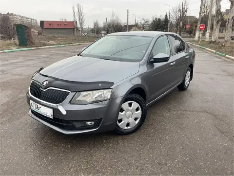 Skoda octavia a7 - 2015 года, объём 1.6 самый надежный мотор, на механике. 198тысяч км пробега. авто... - фотография