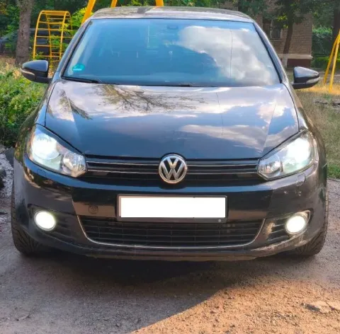 Продаётся volkswagen golf vi год выпуска: 2012 привезён из германии в 2017 году тип двигателя: 2.0 t... - фотография