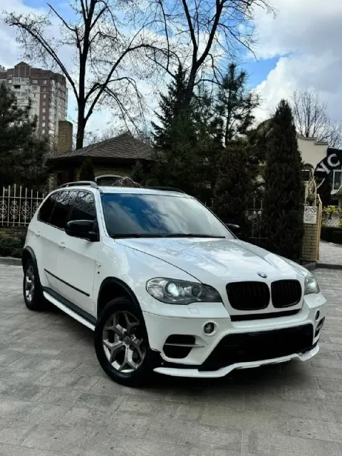В продаже bmw x5 2012 года рестайлинг! 3.0 twinturbo, работает идеально, никаких вложений не требует... - фотография