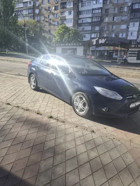 Отдам в хорошие руки свой авто ford фокус 3, октябрь 2014г. , цвет эксклюзивный laser blue, синий ха... - фотография