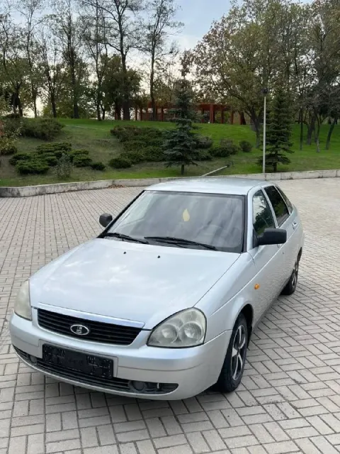 Продам ваз приора 2009 года комплектация кондиционер подогрев заднего стекла регулировка зеркал маши... - фотография