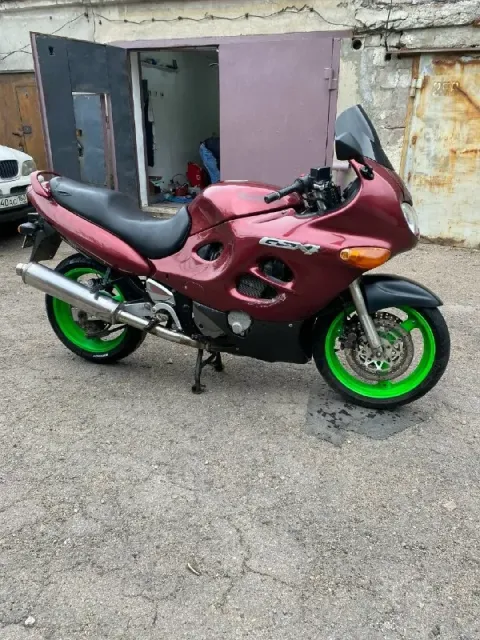 Продам легенду мотостроения ( suzuki katana 600 ) 1998г. полностью исправен сел поехал, без посторон... - фотография