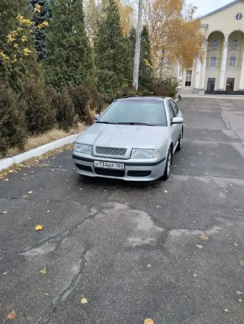 Skoda 2008 г. . 1.8. Пробег 280 тыс. . Собственник. Машина обслужена. . Недавно поменял грм - помпа,... - фотография