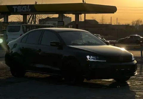 Продам volkswagen jetta 2018 140.000 км автомат классический aisin 1.4 t (stage 2, около 250 л. с.)... - фотография
