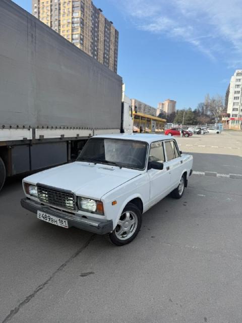 Продам ваз 2107,2008год я хозяин пробег 100тыс родной, не косая не кривая, в заводском окрасе, есть... - фотография