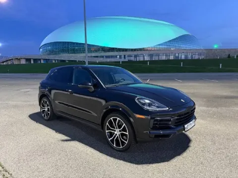 Porshe cayenne 11месяц 2020года, привозил для себя в 2024г, соответственно выбирал максимально целый... - фотография