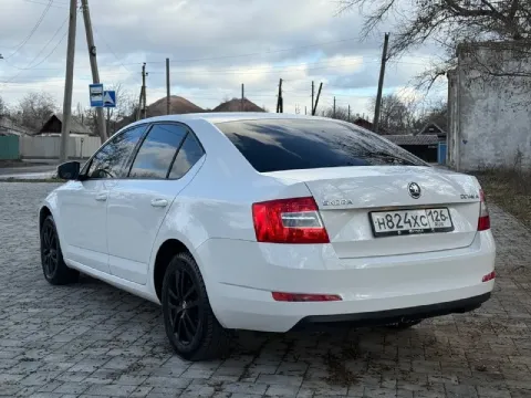 Skoda octavia a7 год: 2014 двигатель: 1.2 турбо (105л. с.) коробка: dsg dq 200 пробег 269000 км маши... - фотография