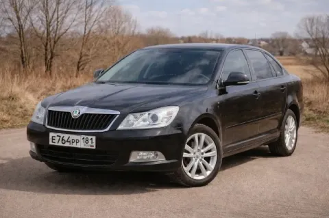 Skoda octavia a5 1.6 мкпп 2012 г. пробег 220 тыс. км abs, гур, airbags, климат-контроль, подогрев си... - фотография