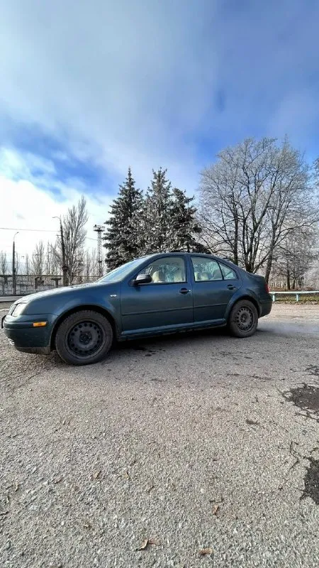 Автор: харцызск продам volkswagen джетта 2003 ✅ автомат ✅ рабочий кондер ✅ чистые документы ✅ евро-4... - фотография