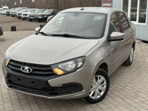 Lada granta 2023 тип кпп: механическая объем двигателя: 1.6 литра тип топлива: бензин пробег: 70 000... - фотография