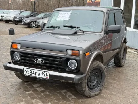 Lada niva 2019 пробег 68 000км цена 600 000руб технически в хорошем состоянии сел по ехал +794950934... - фотография