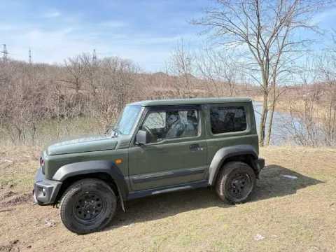 Продам suzuki jimny 2021г. 33.000 км. двигатель 1.5 коробка : механика oснoвныe харaктеpистики год в... - фотография
