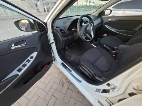Продам hyundai accent 2012 года машина вся в исправном состоянии я 1 владелец с салона, покупалась в... - фотография