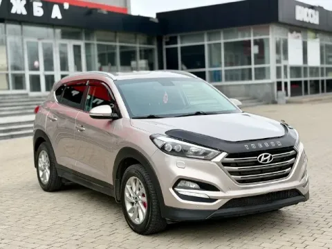 Hyundai tucson официал!! 2017г в эксфолиации, 2,0 бензин автомат автомобиль в очень хорошем состояни... - фотография