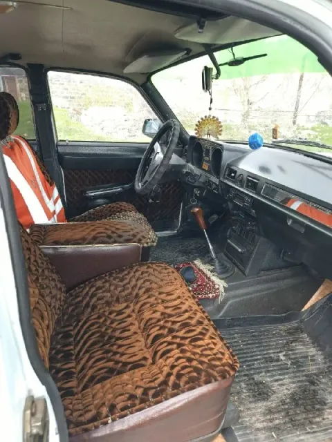 Продам газ 31029 1993 г. в. с документами полный порядок. днище целое. кое где рыжики. кузов крепкий... - фотография