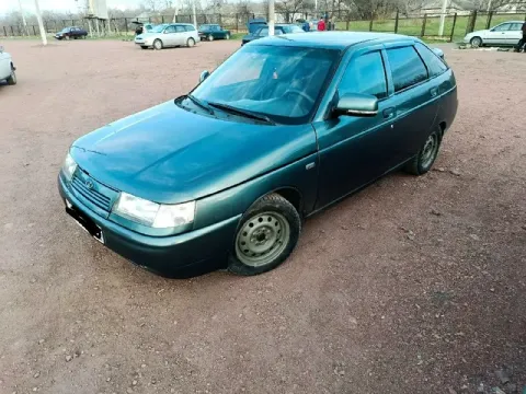 Автор: продам ваз 2112, 2008 года, собственник владею 5 лет. авто в отличном для своих лет состоянии... - фотография