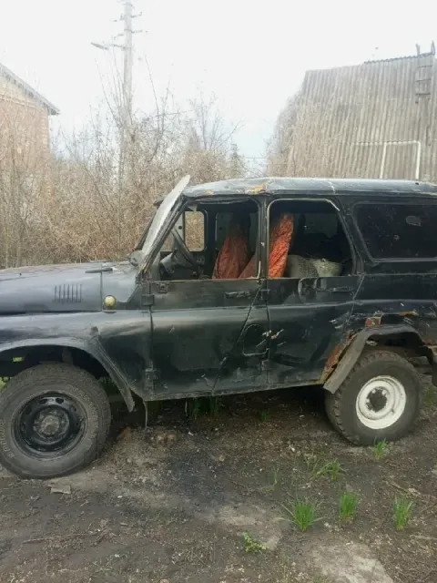 Продам уазик хантер 2007 г заводится едит блокировка роботает цена 50000т торг цена метала переверну... - фотография