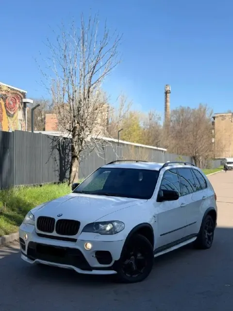 В продаже bmw x5 2012 года - рестайлинг! автомобиль в отличном состоянии. двигатель 3.0 twinturbo —... - фотография