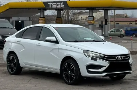 Продам lada vesta 2023 год 48 тысяч км оригинальный пробег я единственный собственник, покупал с сал... - фотография