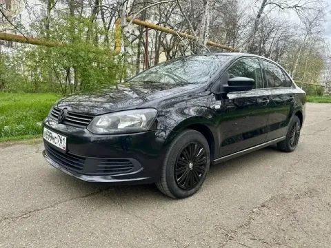 Продаю volkswagen polo sedan 2011 г, 1.6 автомат. 🎉 850 000 руб. , могу помочь оформить в кредит. ро... - фотография