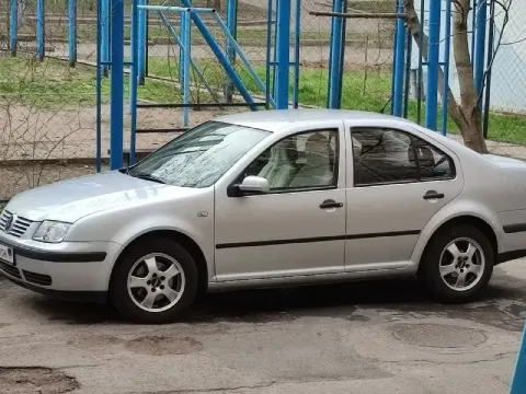 Volkswagen bora 2000г. , пробег 198тыс. , автомат, корпус автомобиля оцинкованный. 2 хозяйки - герма... - фотография