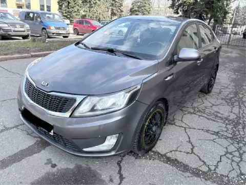 Продам kia rio 2014г 1.6 цена 845т. р торг у капота (техосмотр пройден!!!) автомобиль в хорошем сост... - фотография