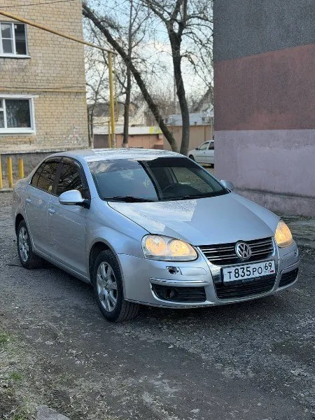 Продам volkswagen джетта 5, 2010 года. объём двигателя 1,6. бензин. цена 490+ торг. с документами по... - фотография