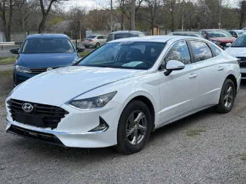 Hyundai sonata год выпуска: 2022 тип кпп: автоматическая объем двигателя: 2.0 тип топлива: бензин пр... - фотография