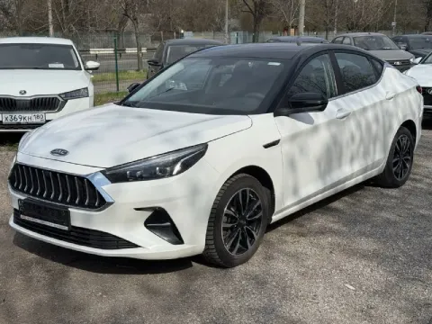 Jac j7 год выпуска: 2022 тип кпп: механическая (6ст) объем двигателя: 1.5 турбо тип топлива: бензин... - фотография