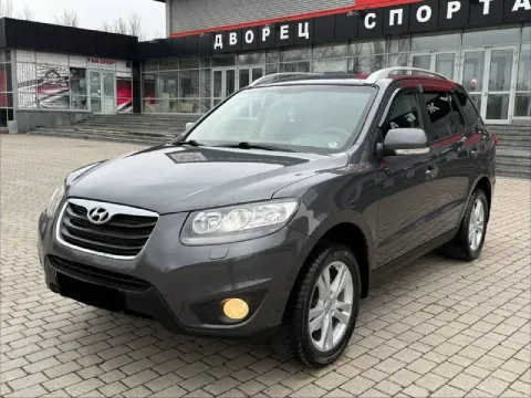 Продам hyundai santa fe 2.4 бензин год выпуска 2011 состояние идеальное. без вмятин царапин и рыжико... - фотография