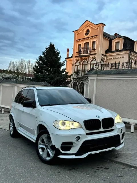 Продам живой bmw x5 e70рестайлинг 3.0 бензин твин турбо, работают безупречно коробка и ходовая часть... - фотография