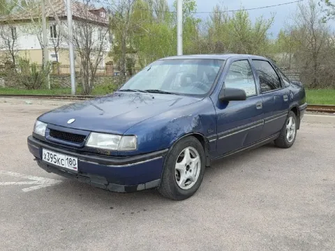 Opel vectra 1,6 бензин/газ мкпп 310т км 1992г комплектация с гуром, не дымящим мотором, с новым сцеп... - фотография
